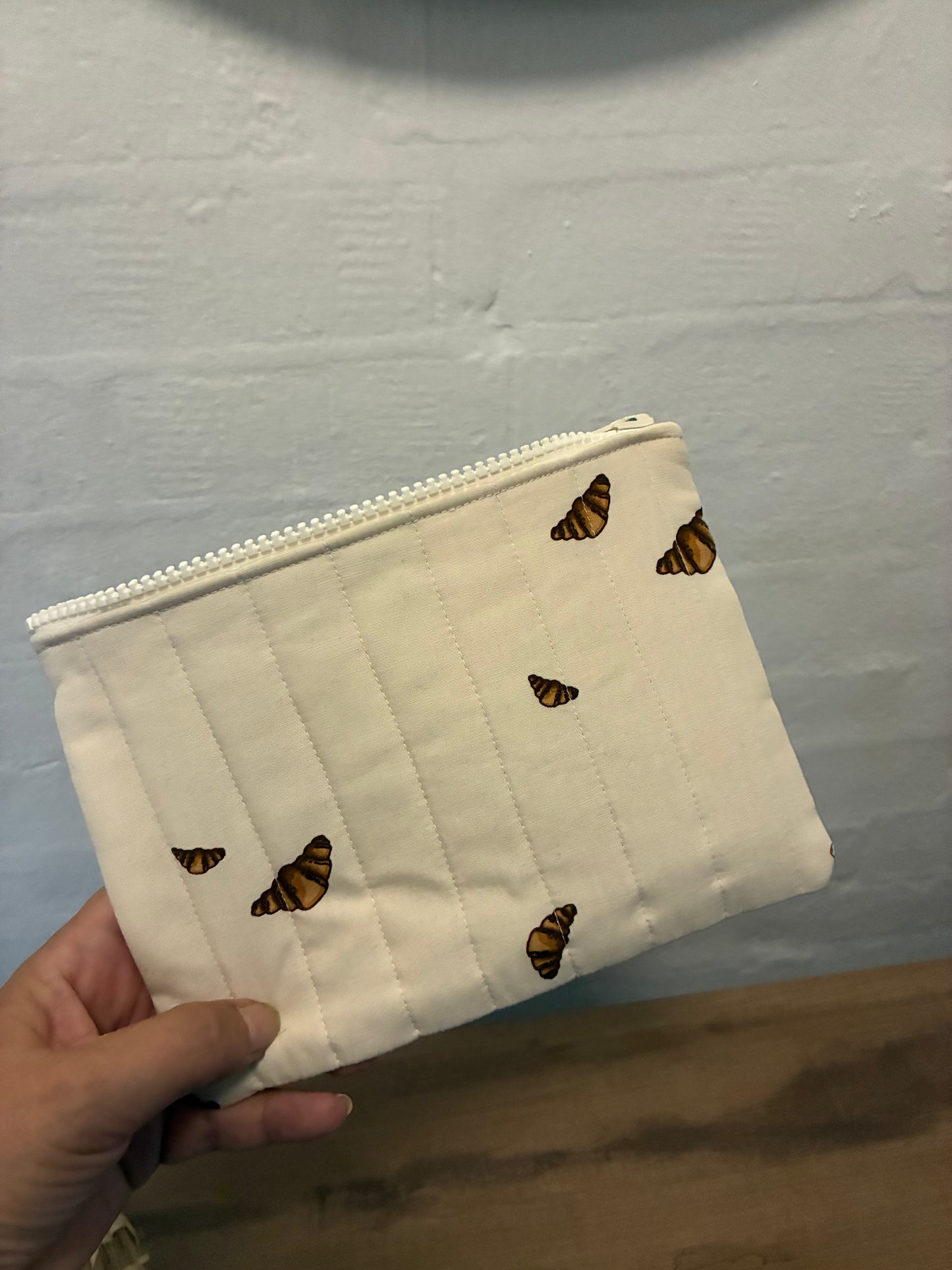 Croissant clutch